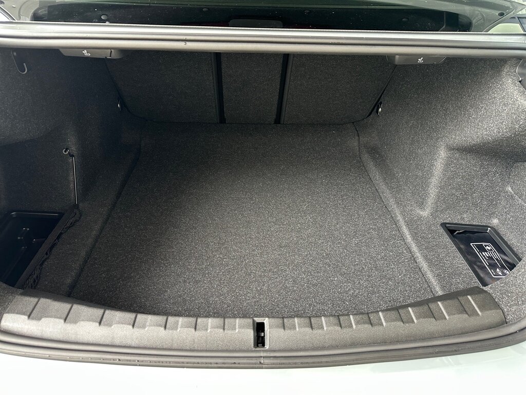 vehicle-2949128-11-3