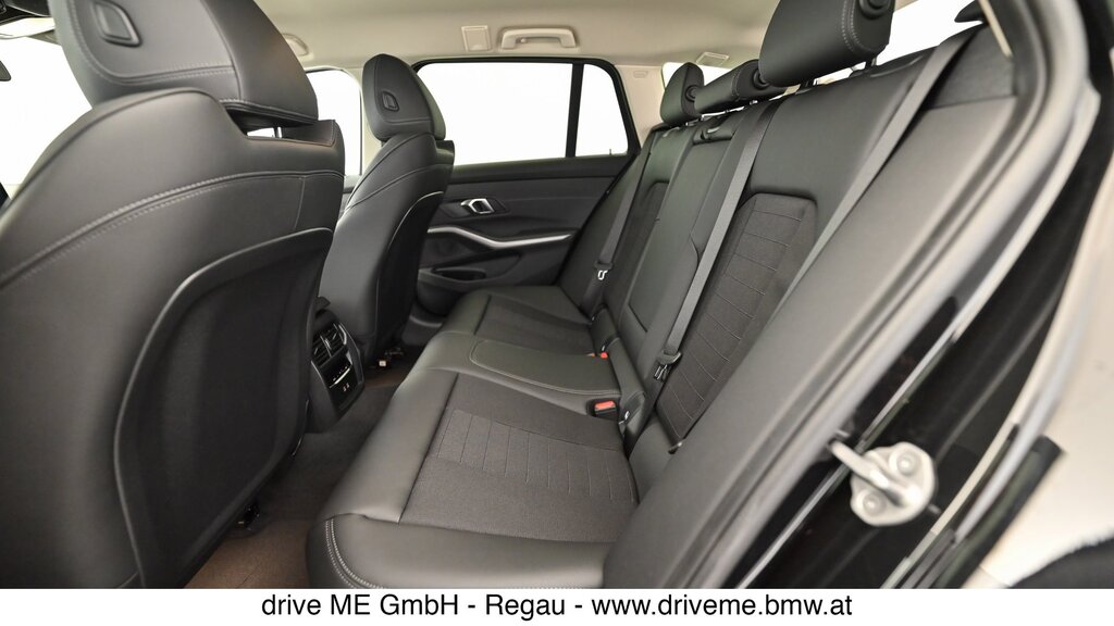 vehicle-2960906-10-3