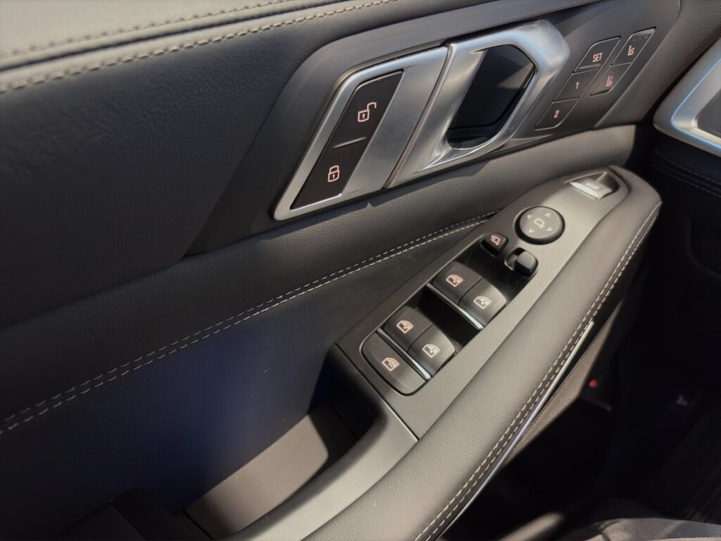 vehicle-2965602-11-3