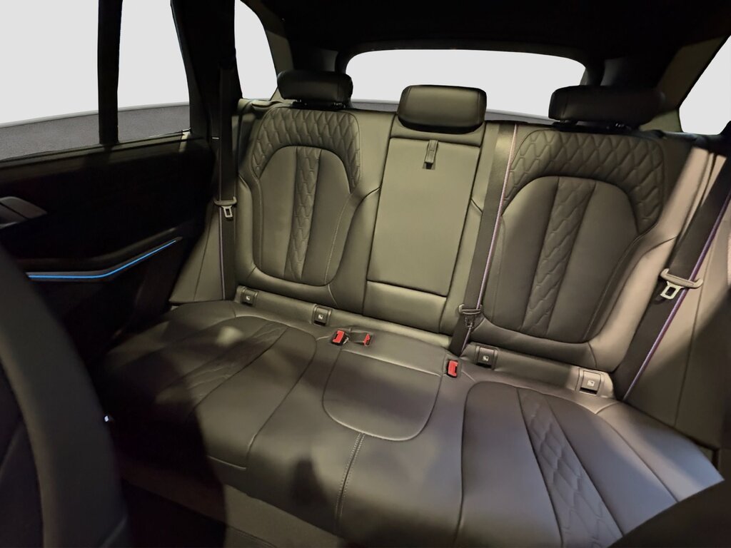 vehicle-2965602-12-3