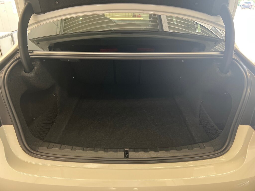 vehicle-2967784-11-3