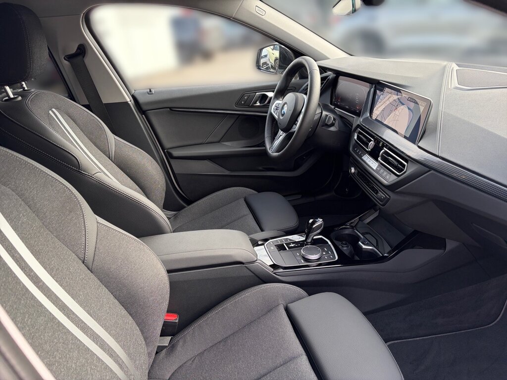 vehicle-2978280-12-3