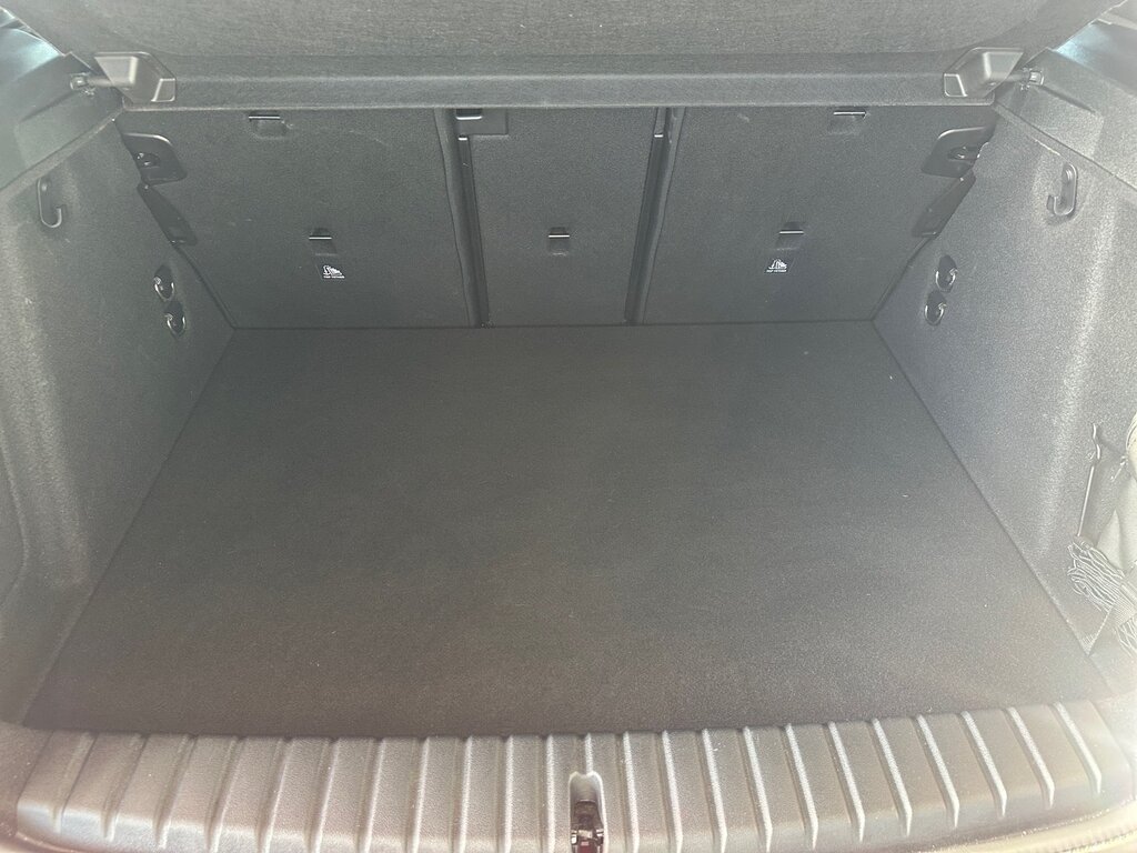 vehicle-2990190-11-2