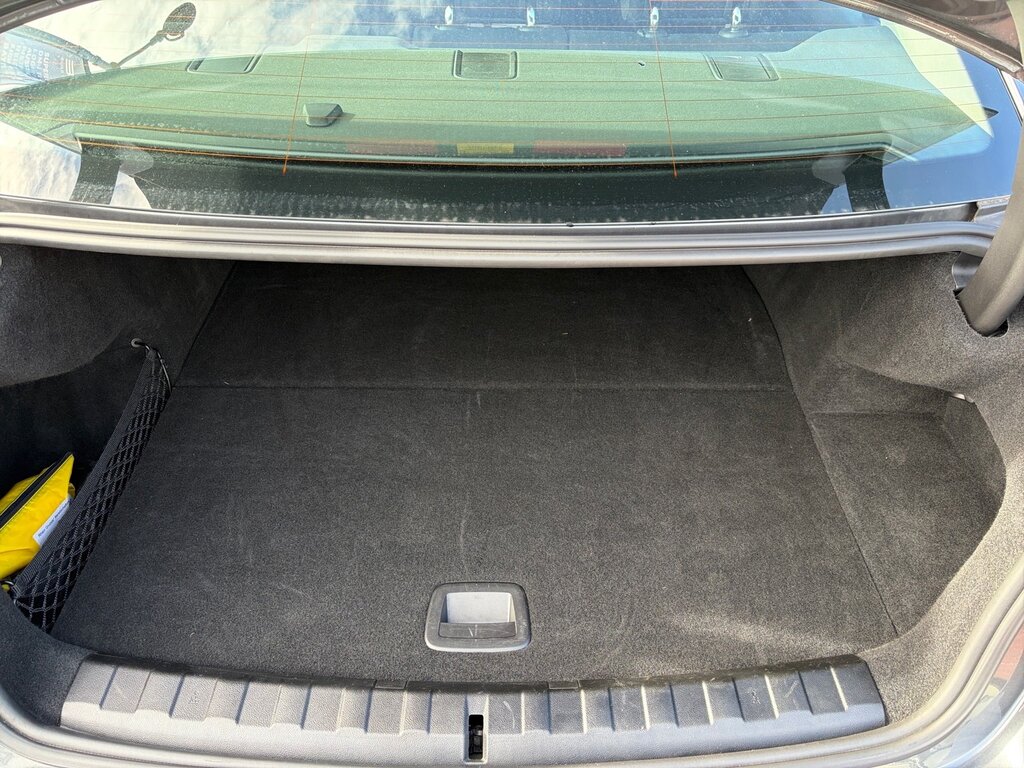 vehicle-2990779-10-3