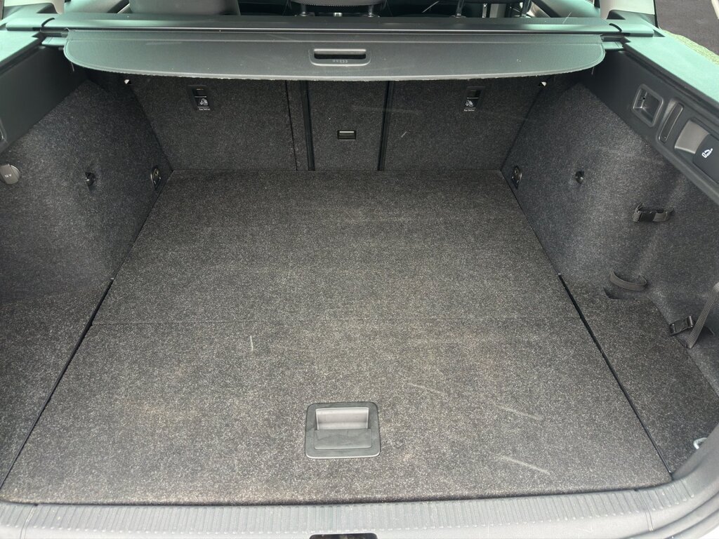 vehicle-3007381-12-3