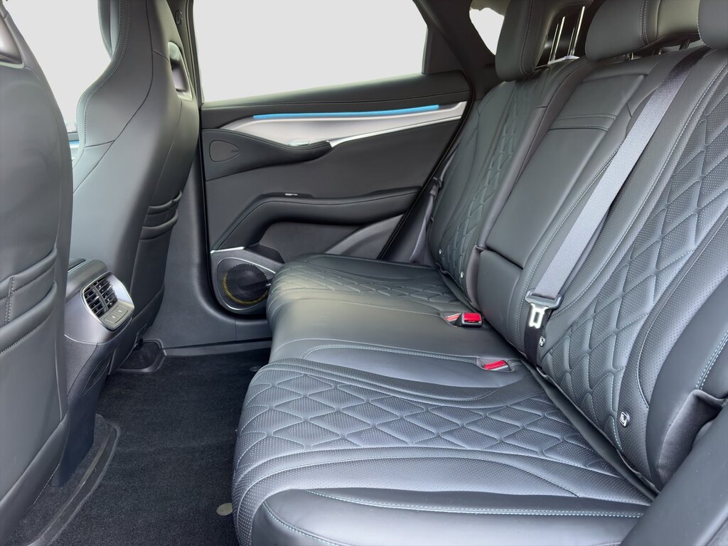 vehicle-3016198-16-2