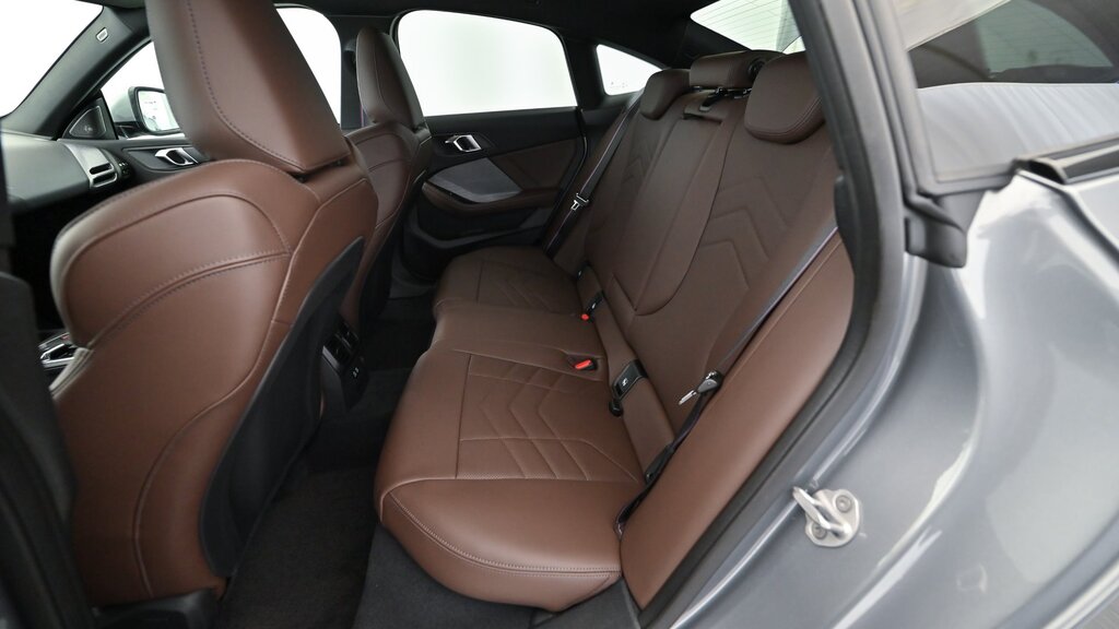 vehicle-3016680-10-3