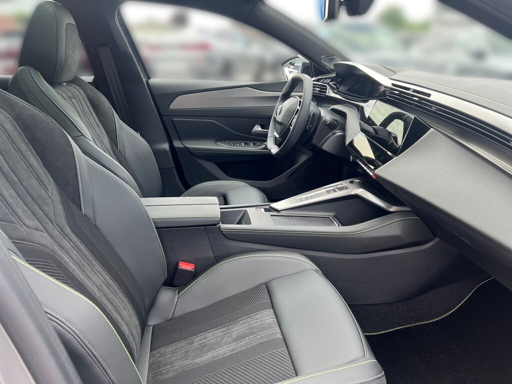 vehicle-3016840-12-3