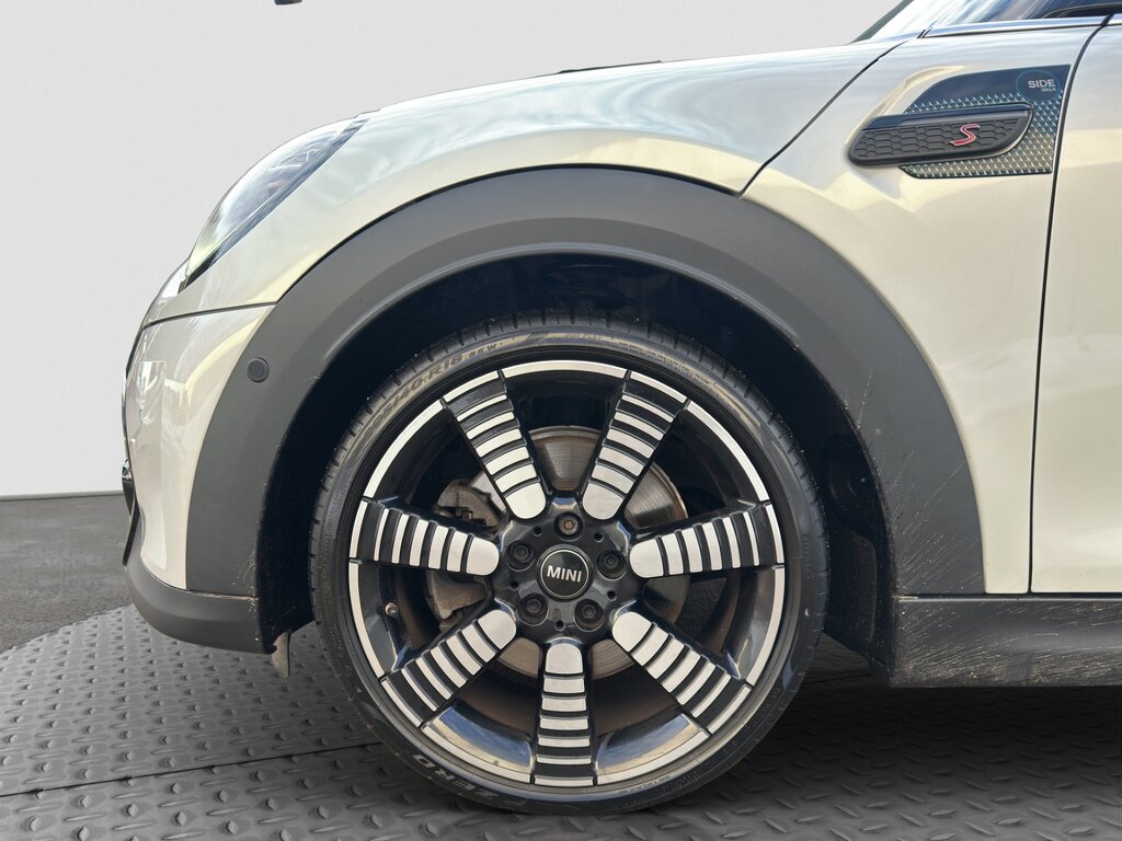 vehicle-3018867-16-3