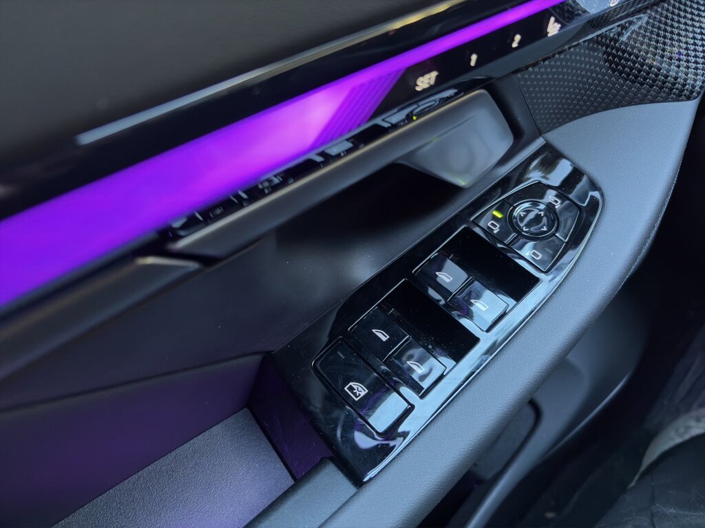 vehicle-3019373-10-3