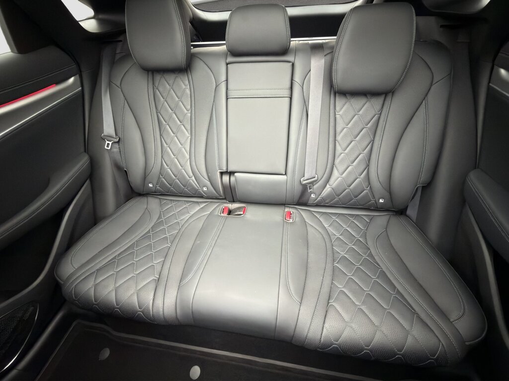 vehicle-3019868-16-2