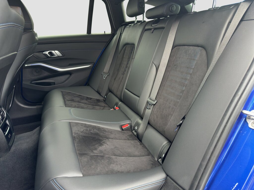 vehicle-3024873-12-3