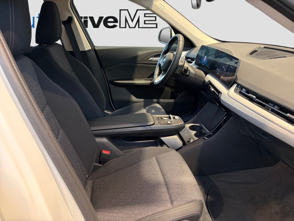 vehicle-2887608-10