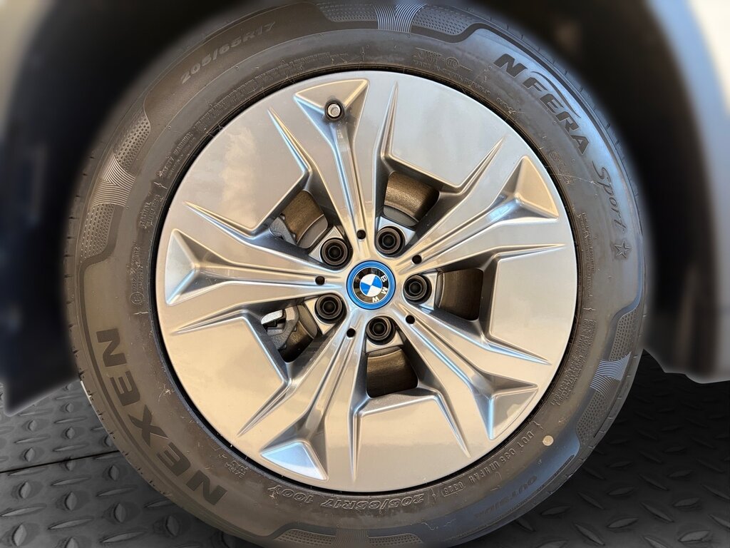 vehicle-2887608-12