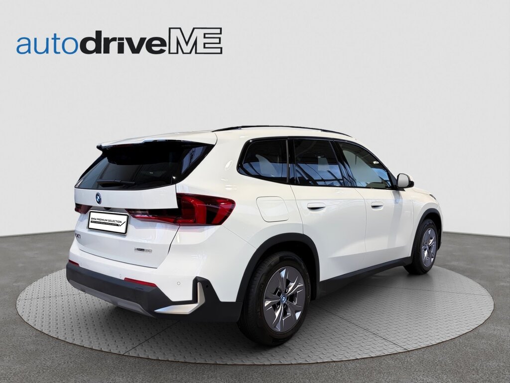 vehicle-2887608-3