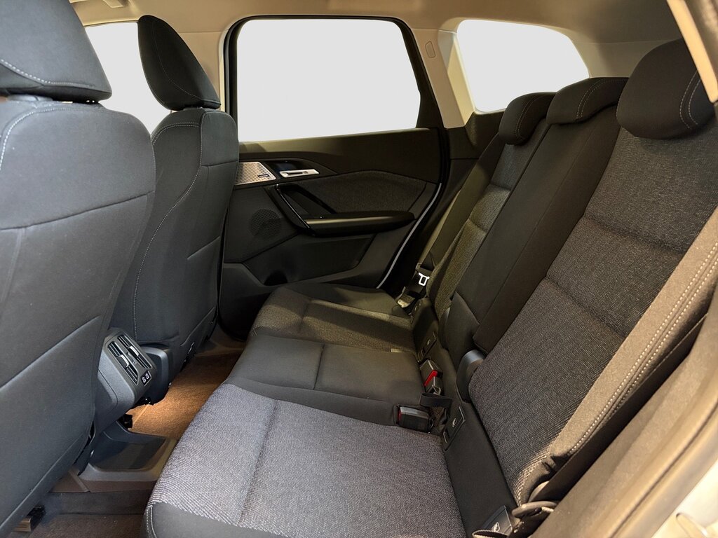 vehicle-2887608-7