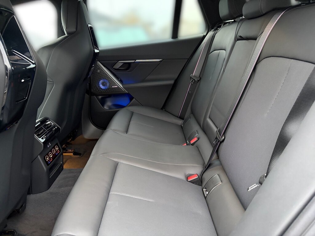 vehicle-2914418-7