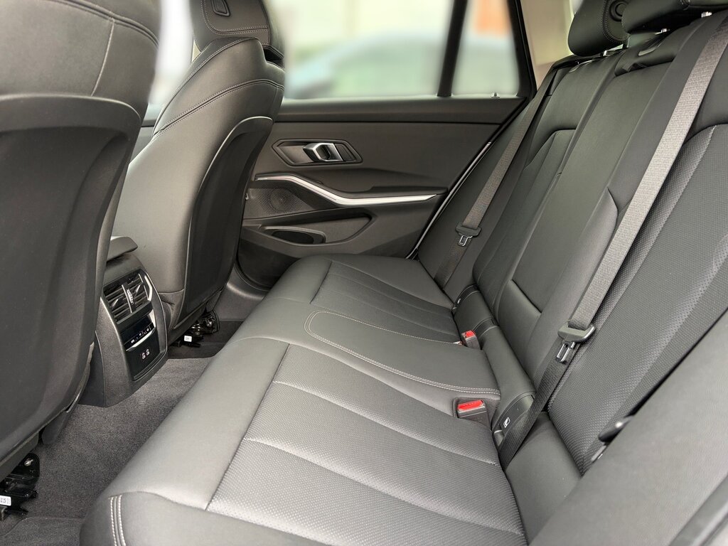 vehicle-2981016-6