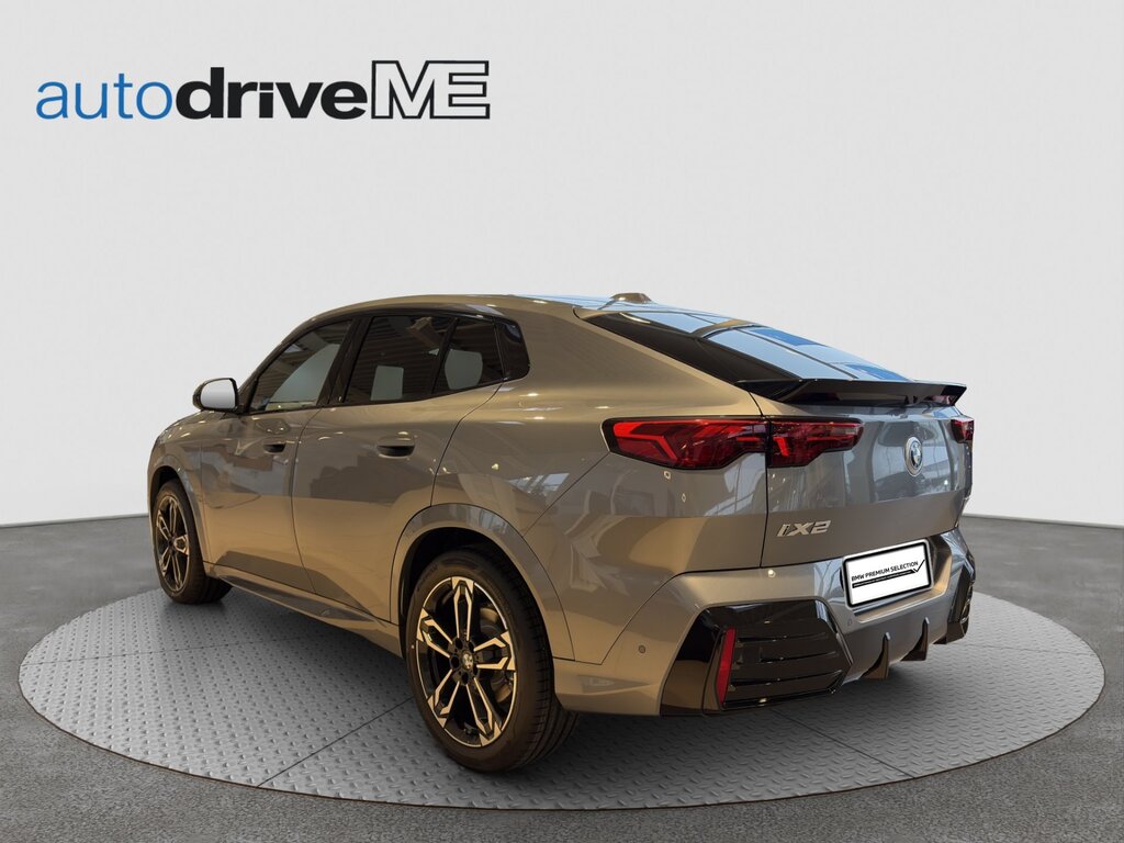 vehicle-2997392-2