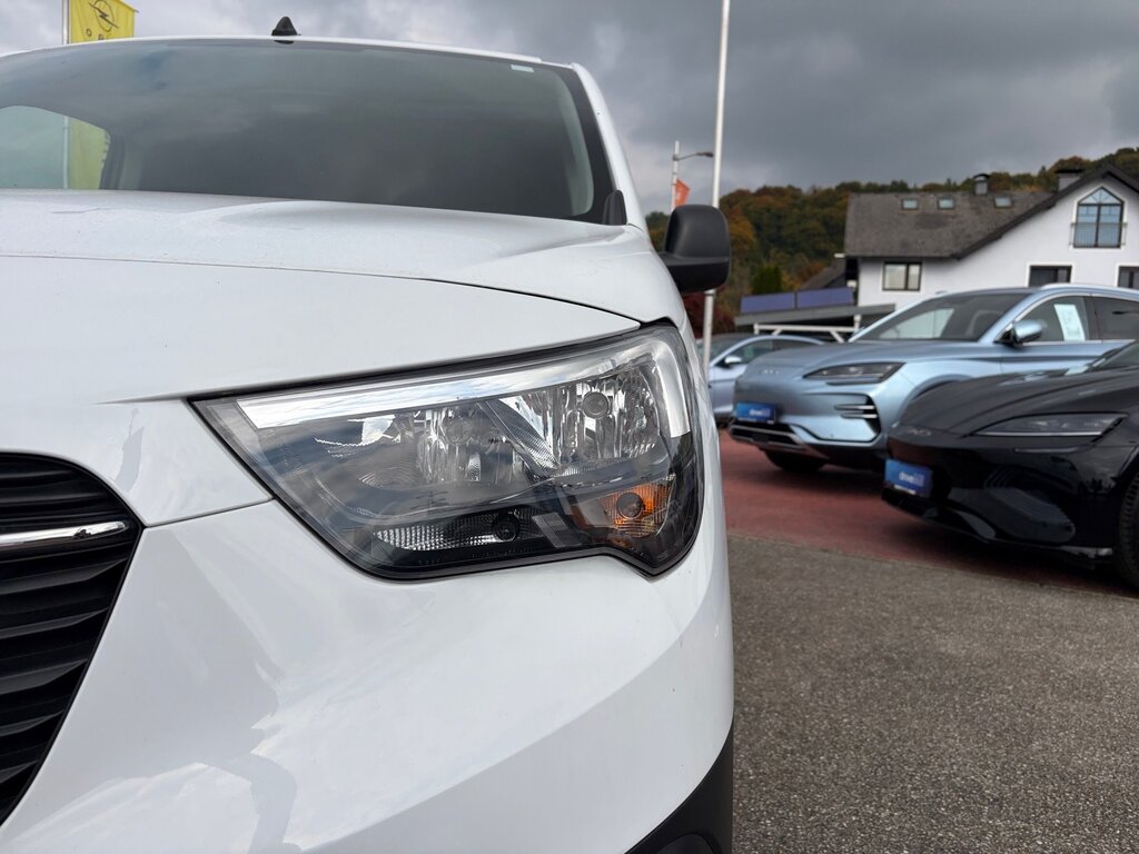 vehicle-3000140-2