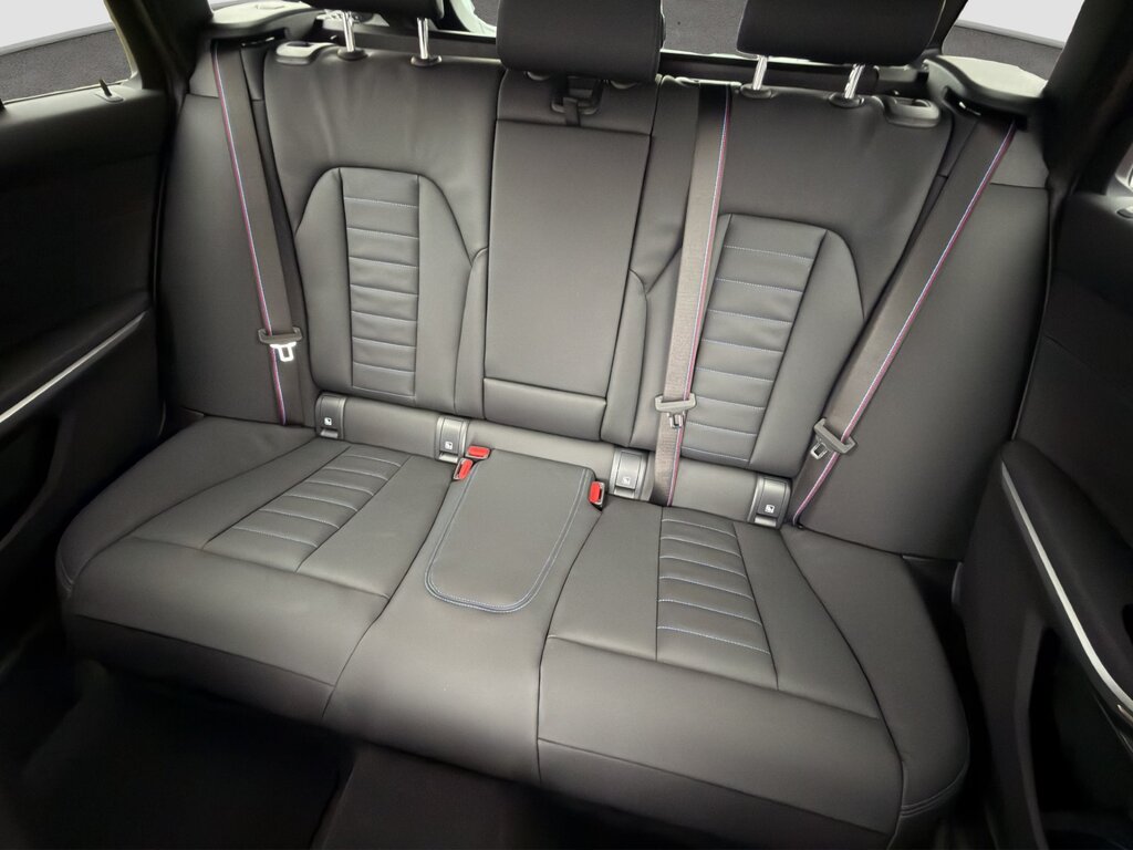 vehicle-3006003-16