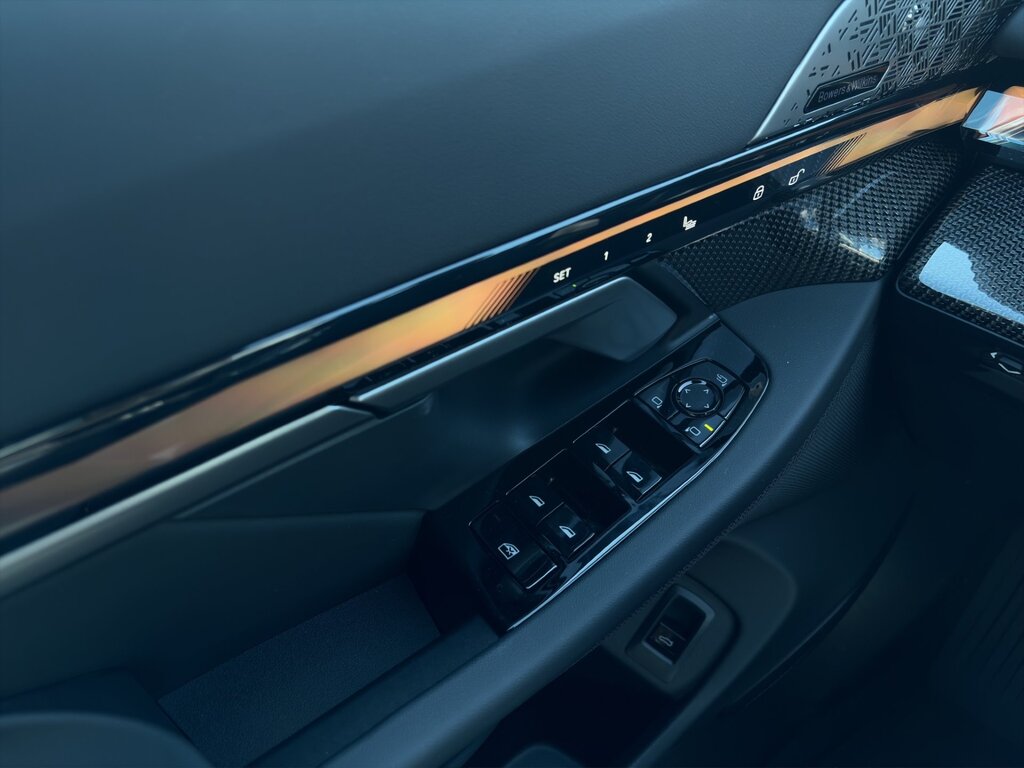 vehicle-3007243-10
