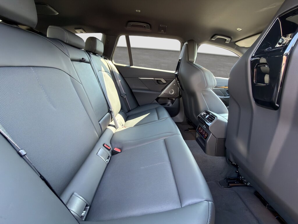 vehicle-3007243-16