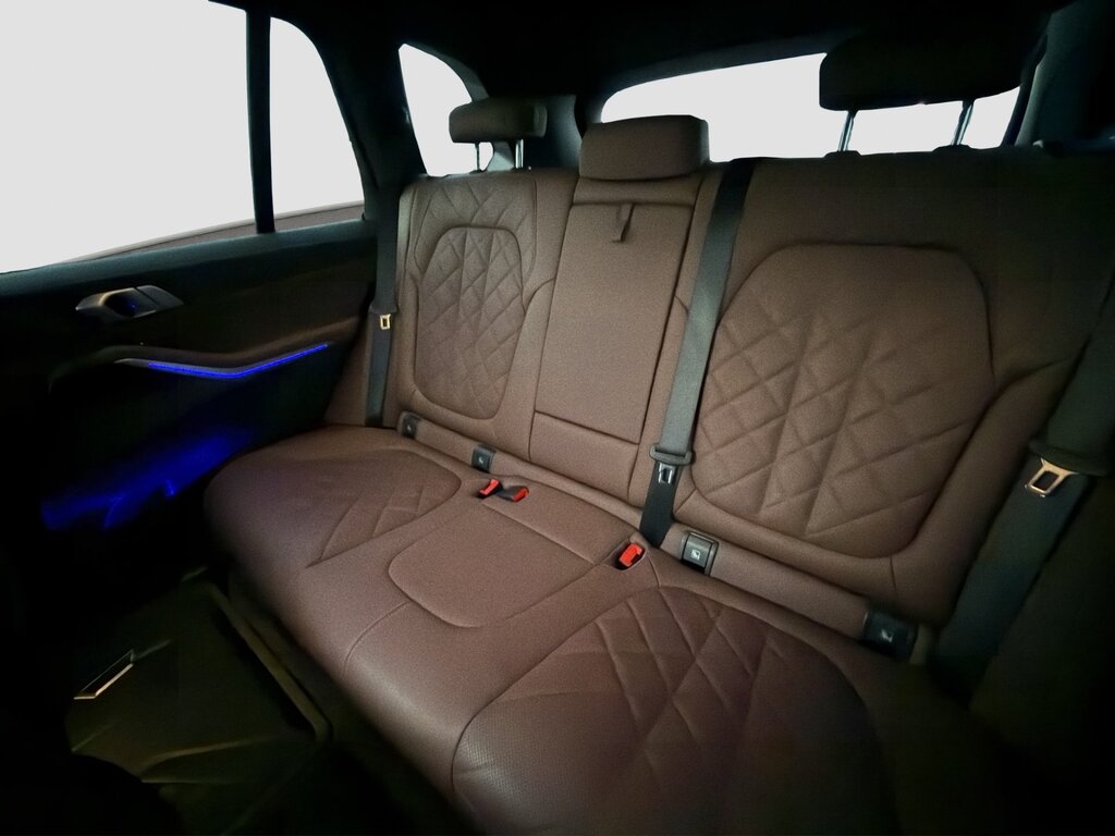 vehicle-3008891-12