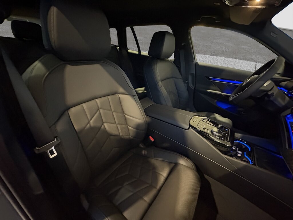 vehicle-3015986-11