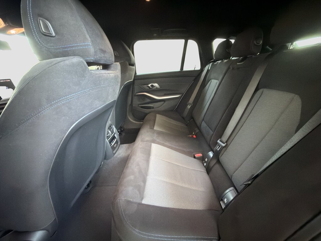 vehicle-3032985-11