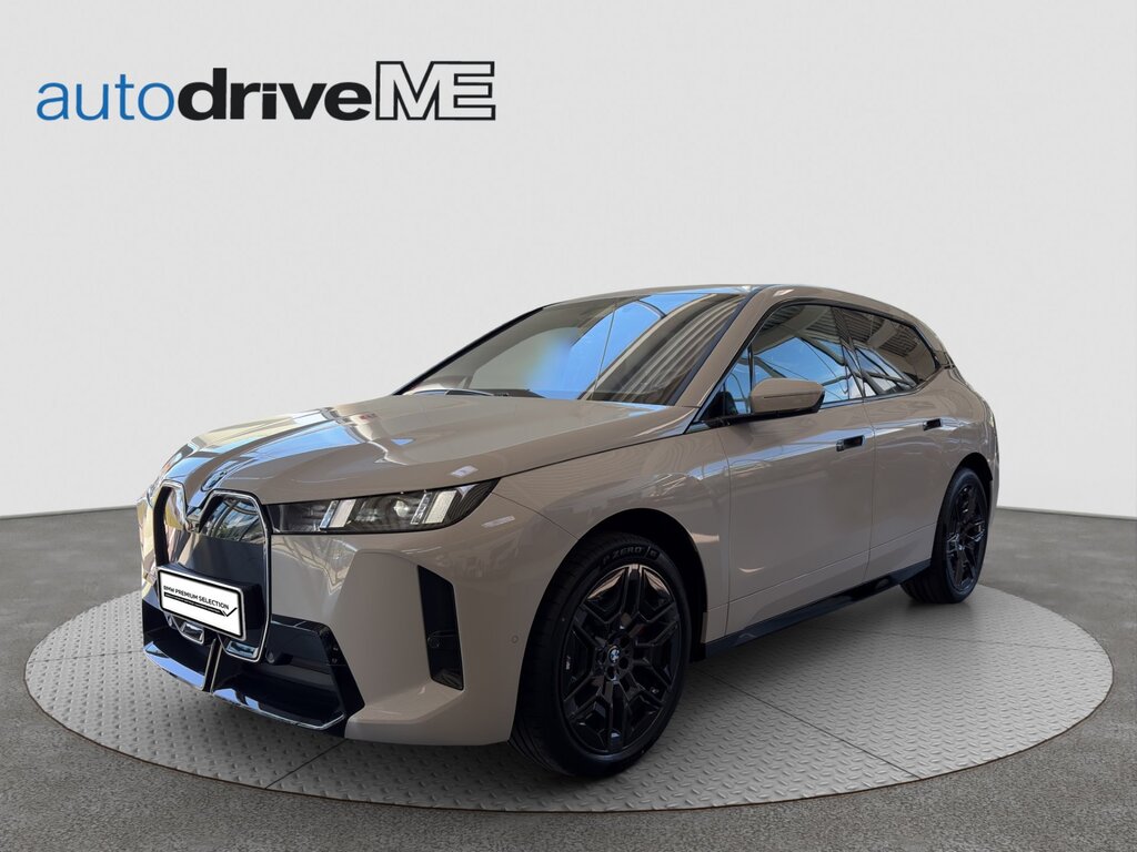 BMW iX xDrive45