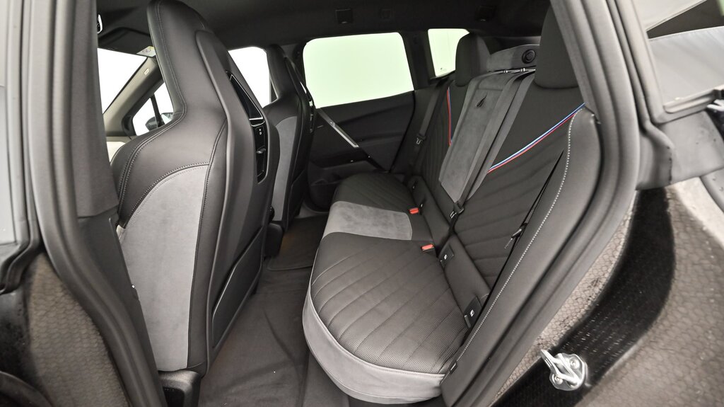vehicle-3088768-13
