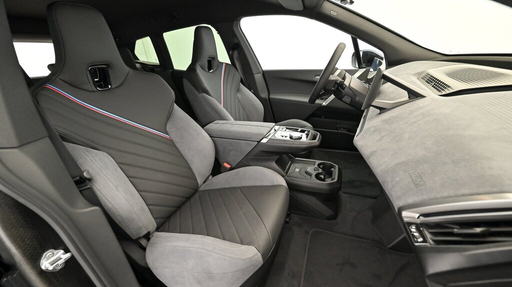 vehicle-3088768-9