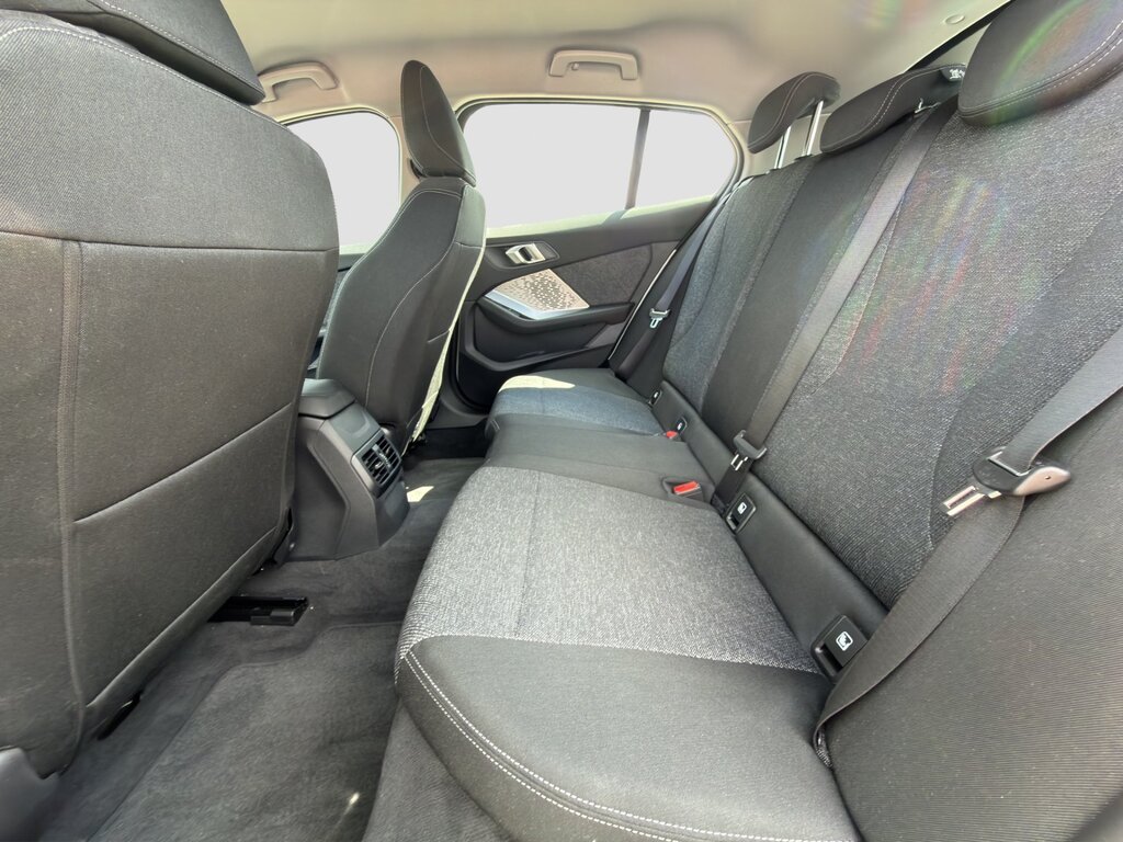 vehicle-3043528-12