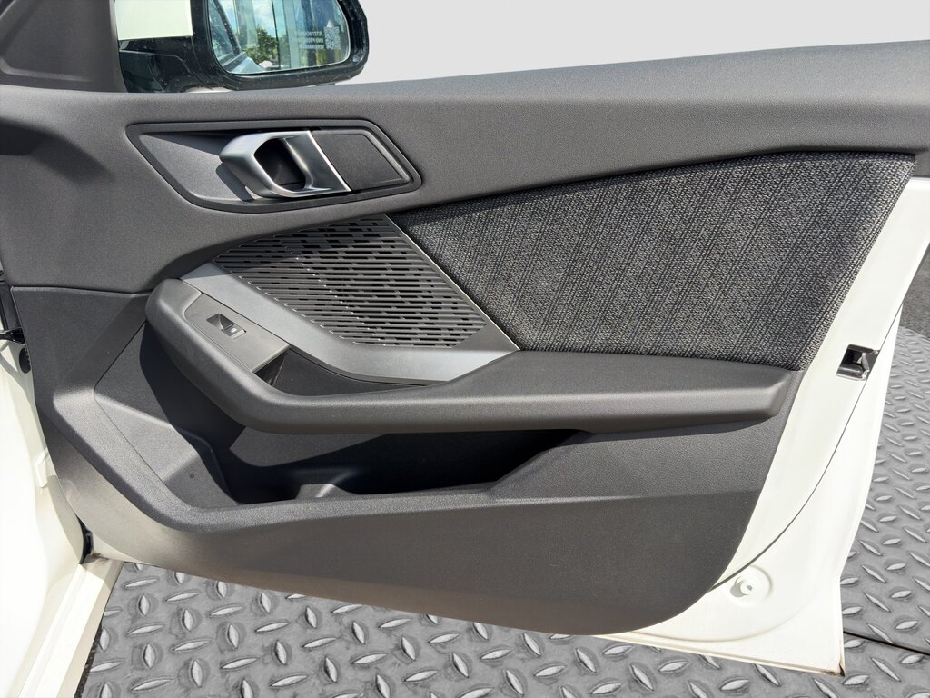 vehicle-3043528-16